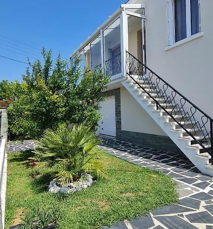 Belle Maison Avec Jardin Rdc T3 De 70M2 Vacances Ou Cure Thermale Rochefort Экстерьер фото